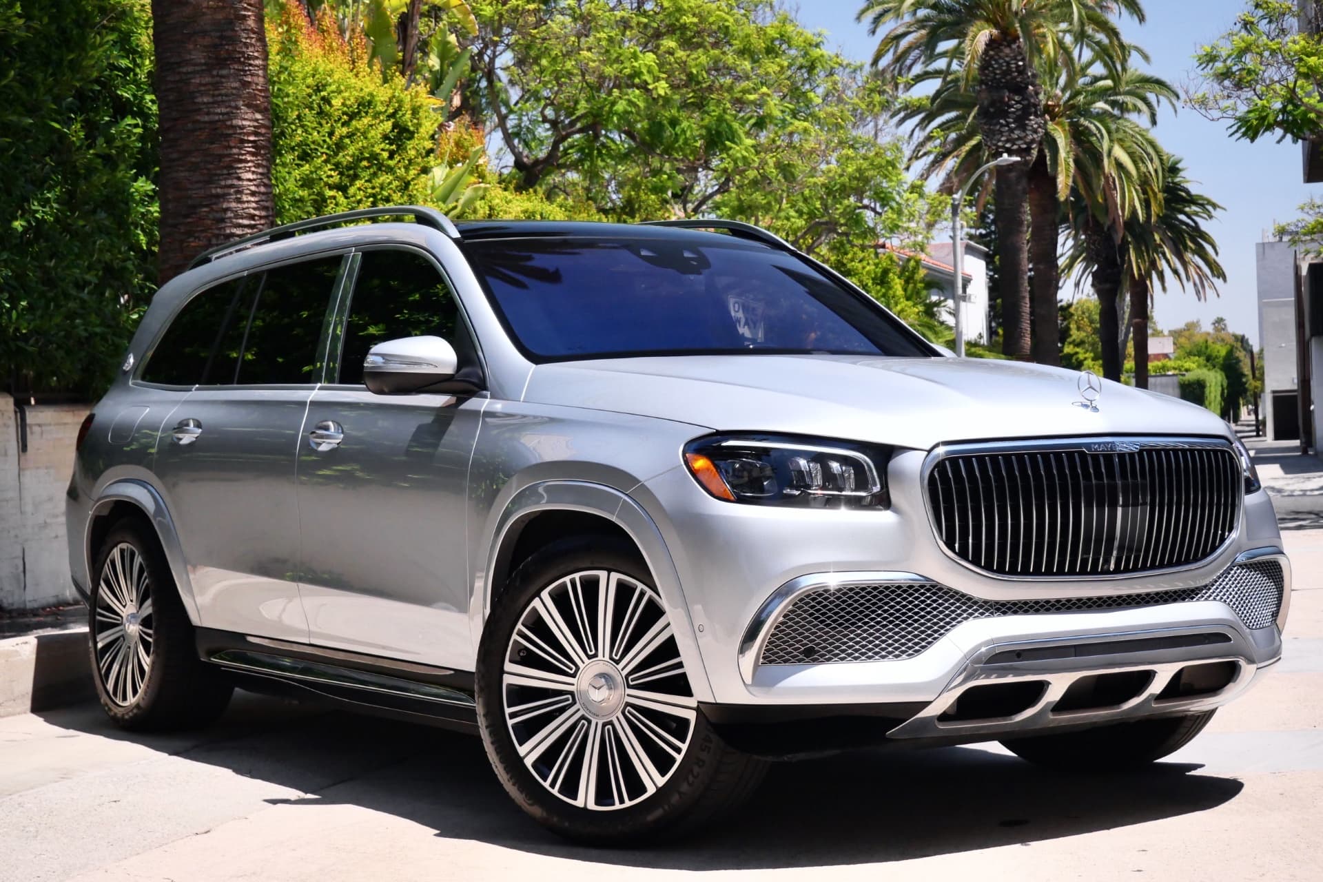 GLS 600 Maybach Silver on Black